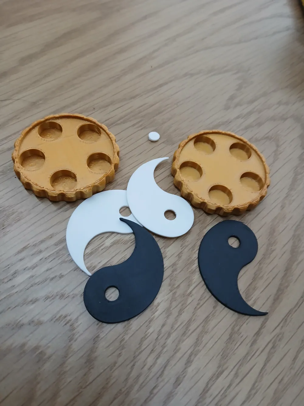 YIN-YANG Flipper - Free 3D Print Model - MakerWorld