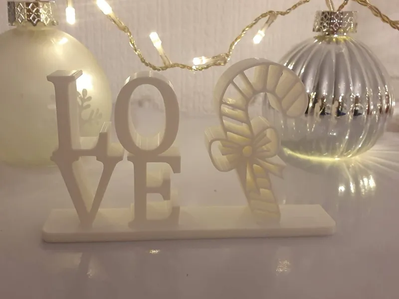 Candy Cane Themed Love Sign