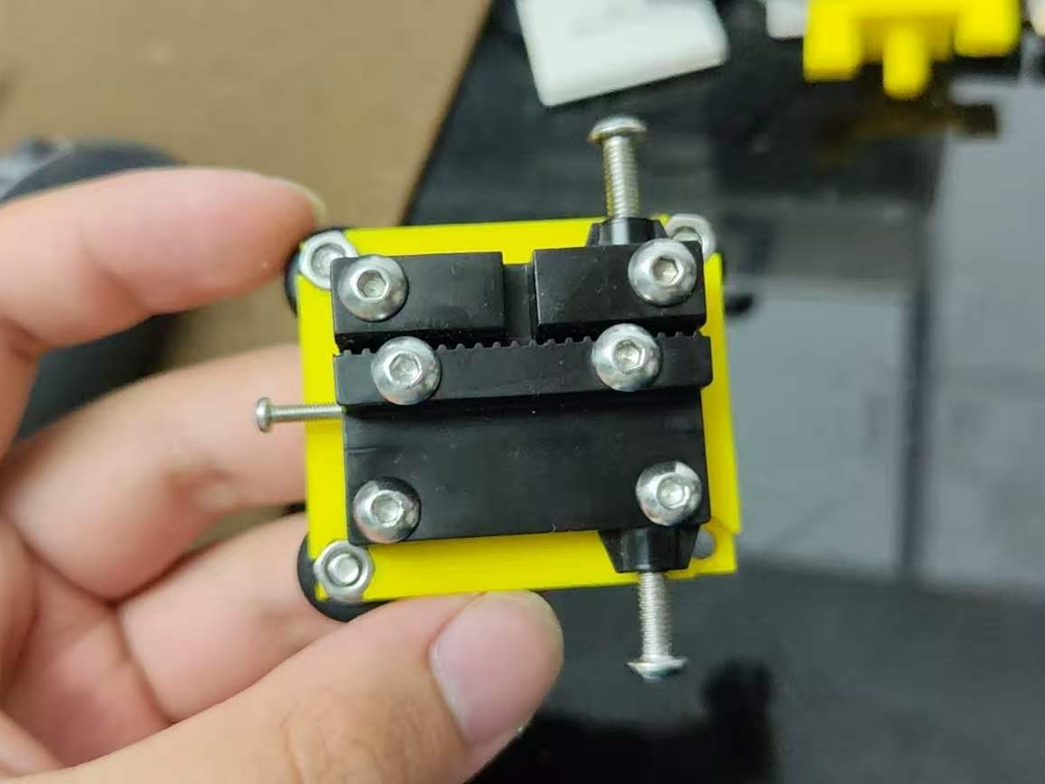 Miniatura 1 do modelo 3D 滑车座