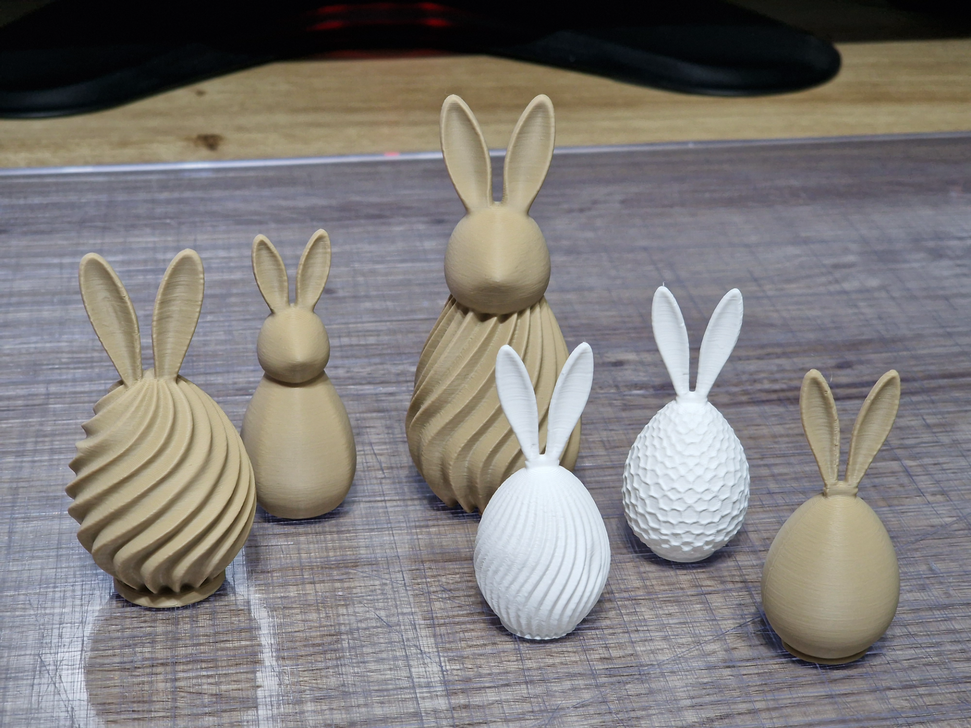 Ostereier und Hasen / Frohe Ostern