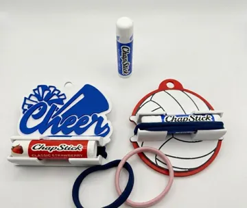 Accesorio para sujetar ligas de cabello: 2-1 Hair Tie & Lip Balm Cheer Bag Tag — vista de referencia 3