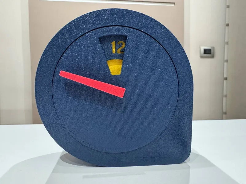 Whaley - Desk Clock