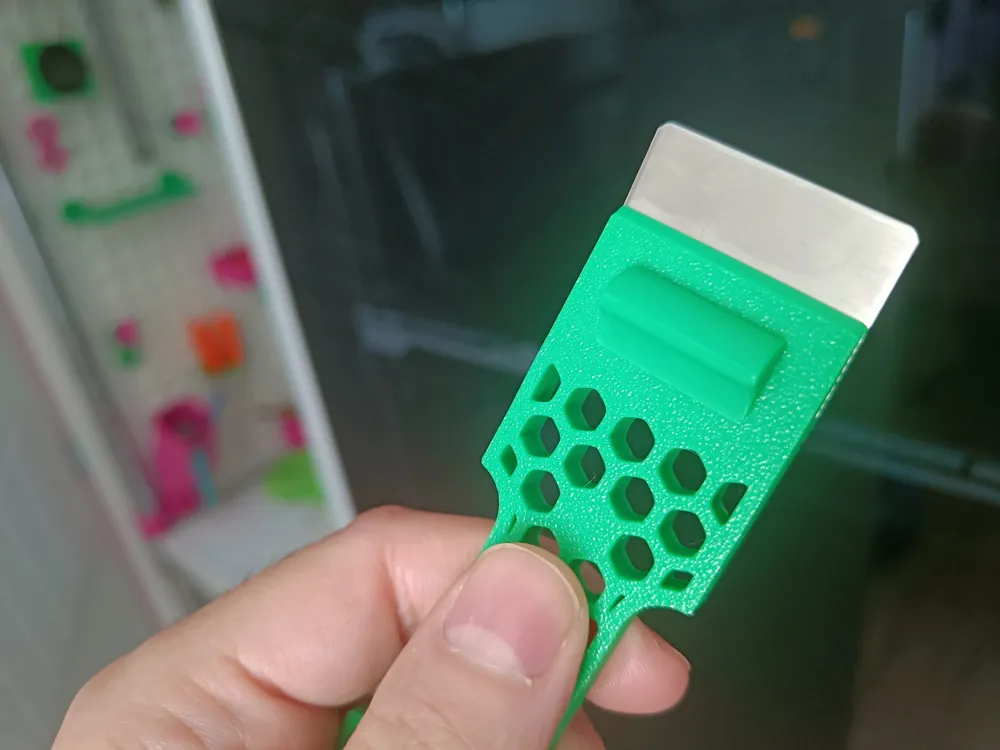 Bambu Scraper Grip with Magnets by Mazzi MakerWorld: Download Free 3D ...