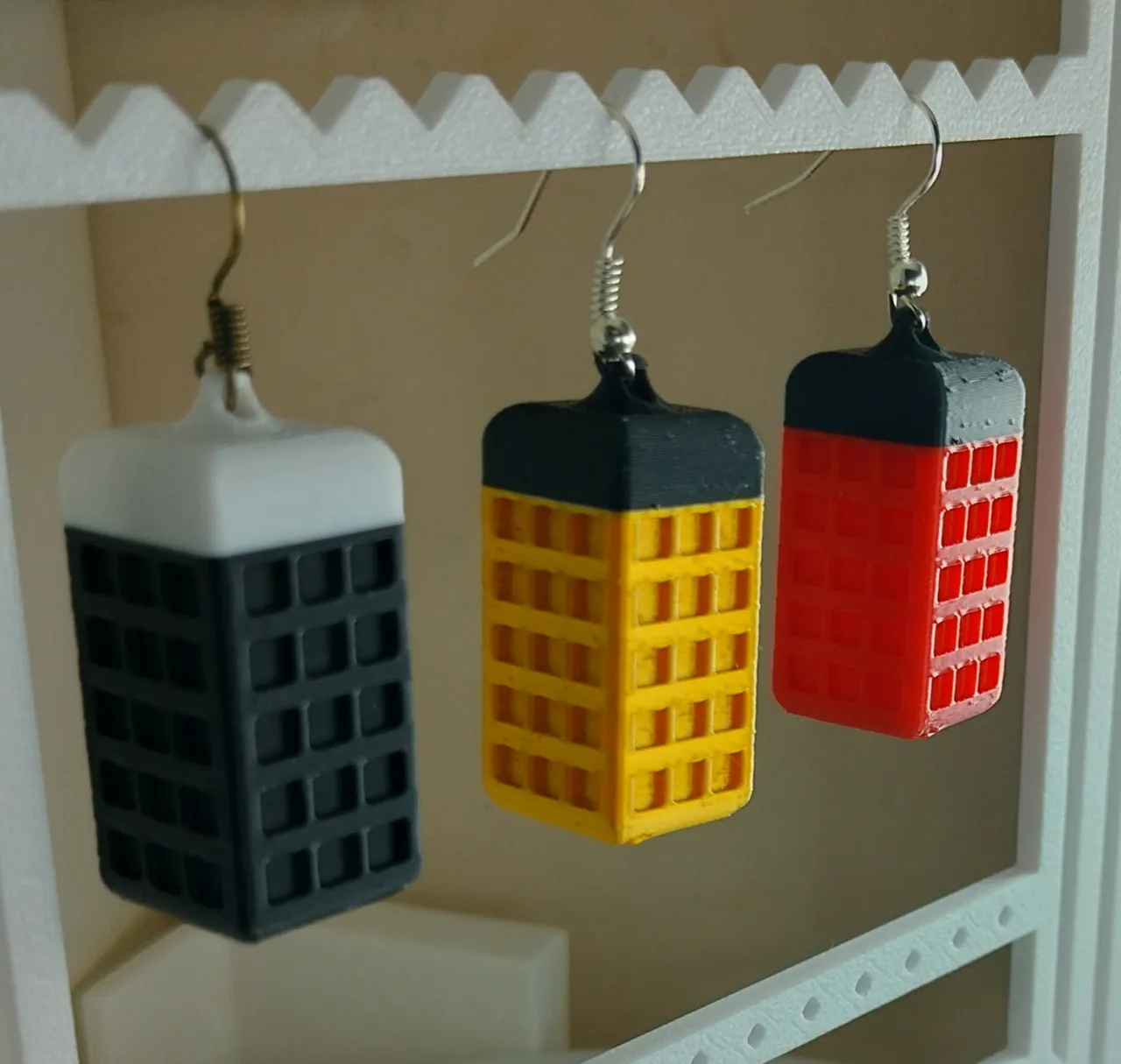 Apartment building - earrings view 3