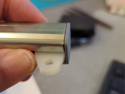 End cap for 19mm curtain track