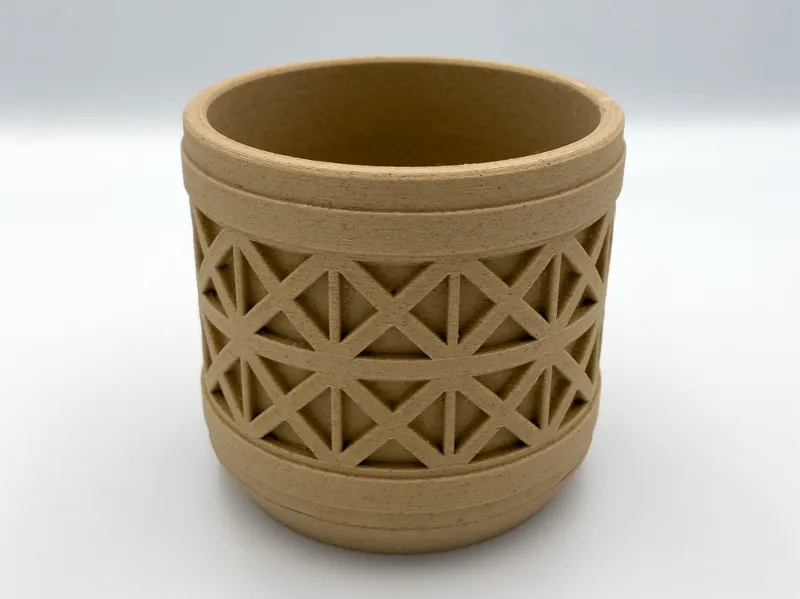 Oriental planter with twist-lock drip tray