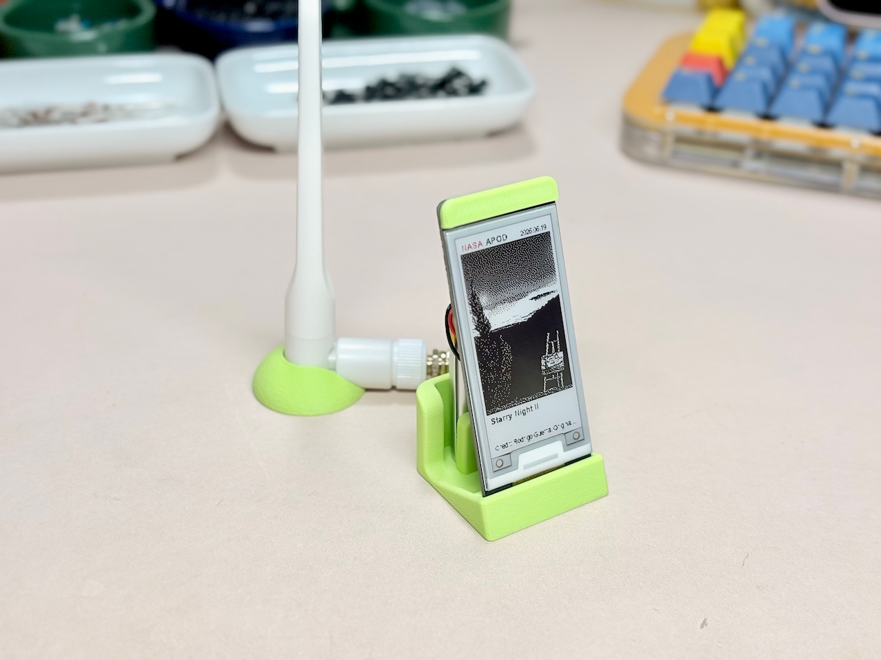 E-ink Display Stand for XIAO ESP32C3