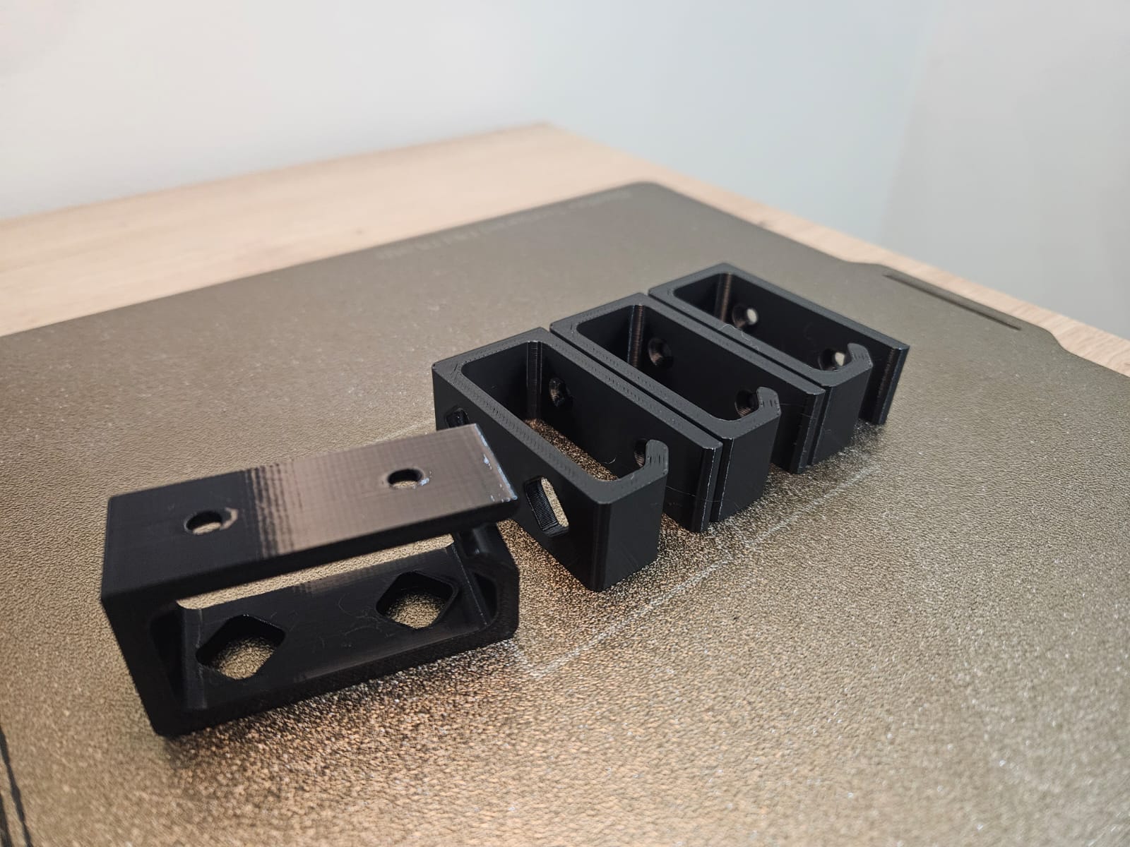 Miniatura 3 do modelo 3D Under desk cable management
