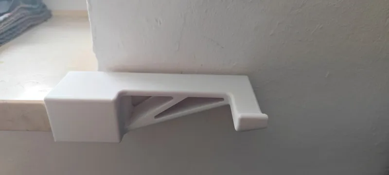 Fensterbrett-Haken / Windowsill Hooks