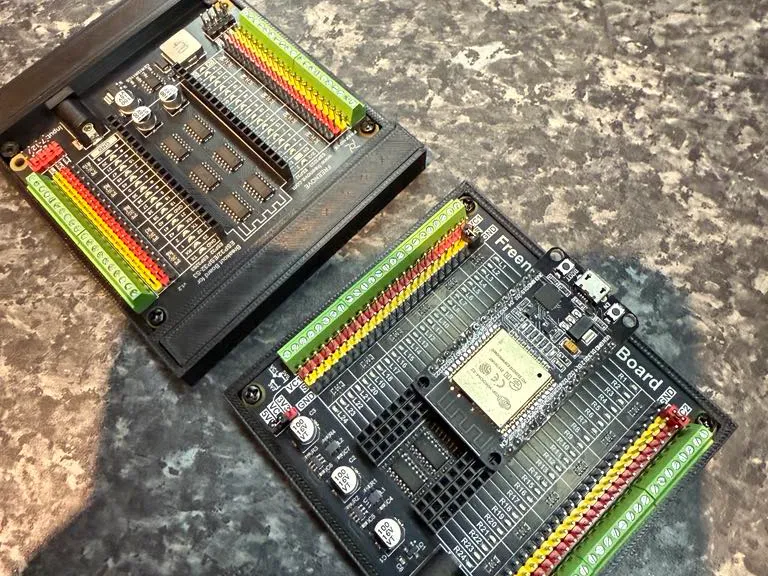 Freenove Mount and Storage case
