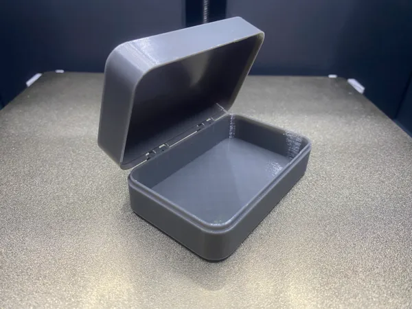Boîte verrouillable imprimée en une pièce