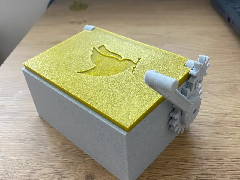 mechanical chest (mechanická truhla)