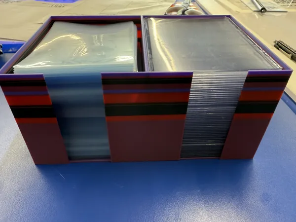 Rangement pour pochettes et toploaders