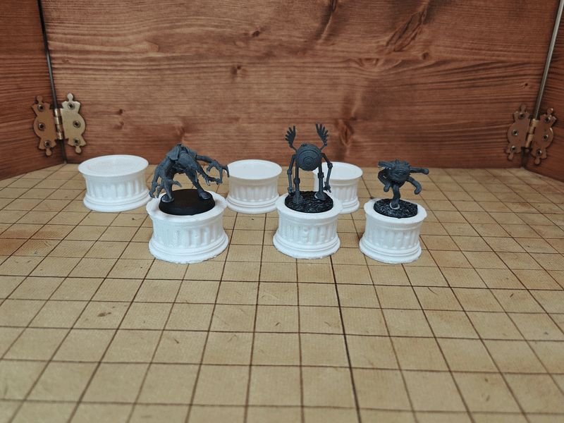 D&D / 40K Mini Stand Display Columns -25, 28, 32mm