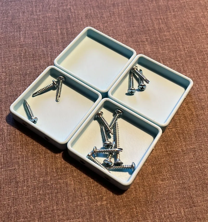Screw Tray expandable magnetic