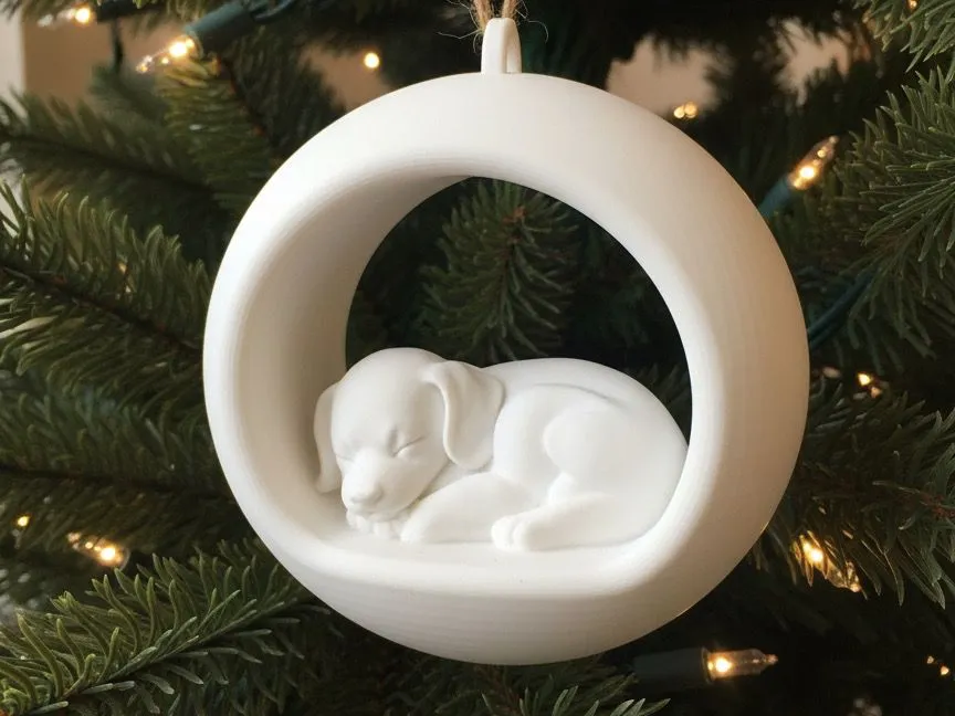 Boule de Noël chien endormi