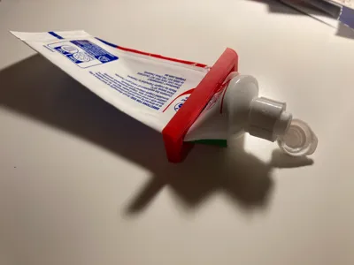 Toothpaste Squeezer