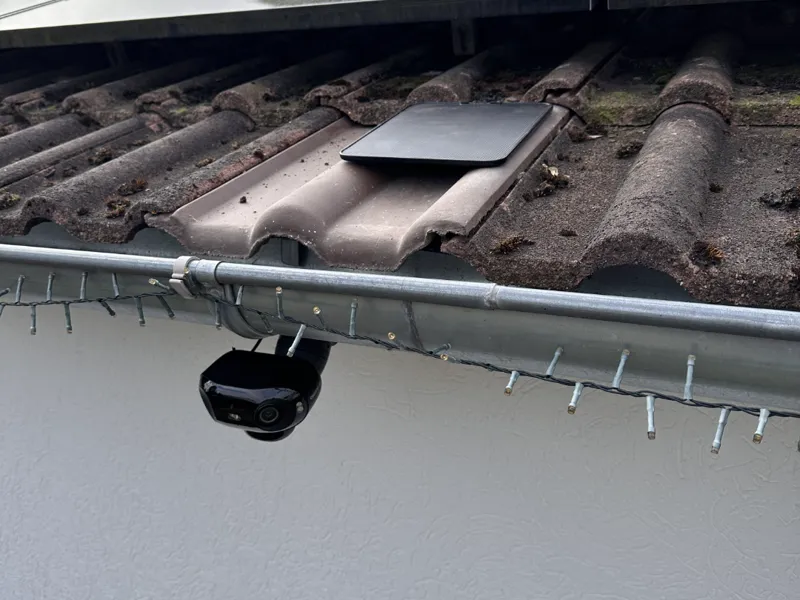 Reolink camera solar panel holder for roof tiles