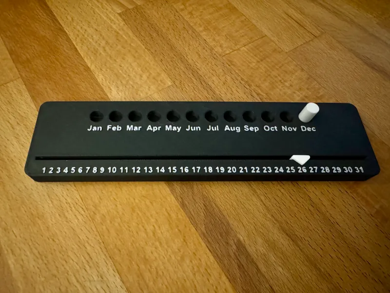 Desk Calendar - Multilingual Daily Organization