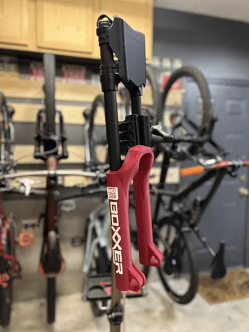 Caja o estuche: RockShox Boxxer Ultimate 3/4 scale replica — vista de referencia 2