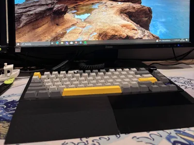 Keyboard hand wrest