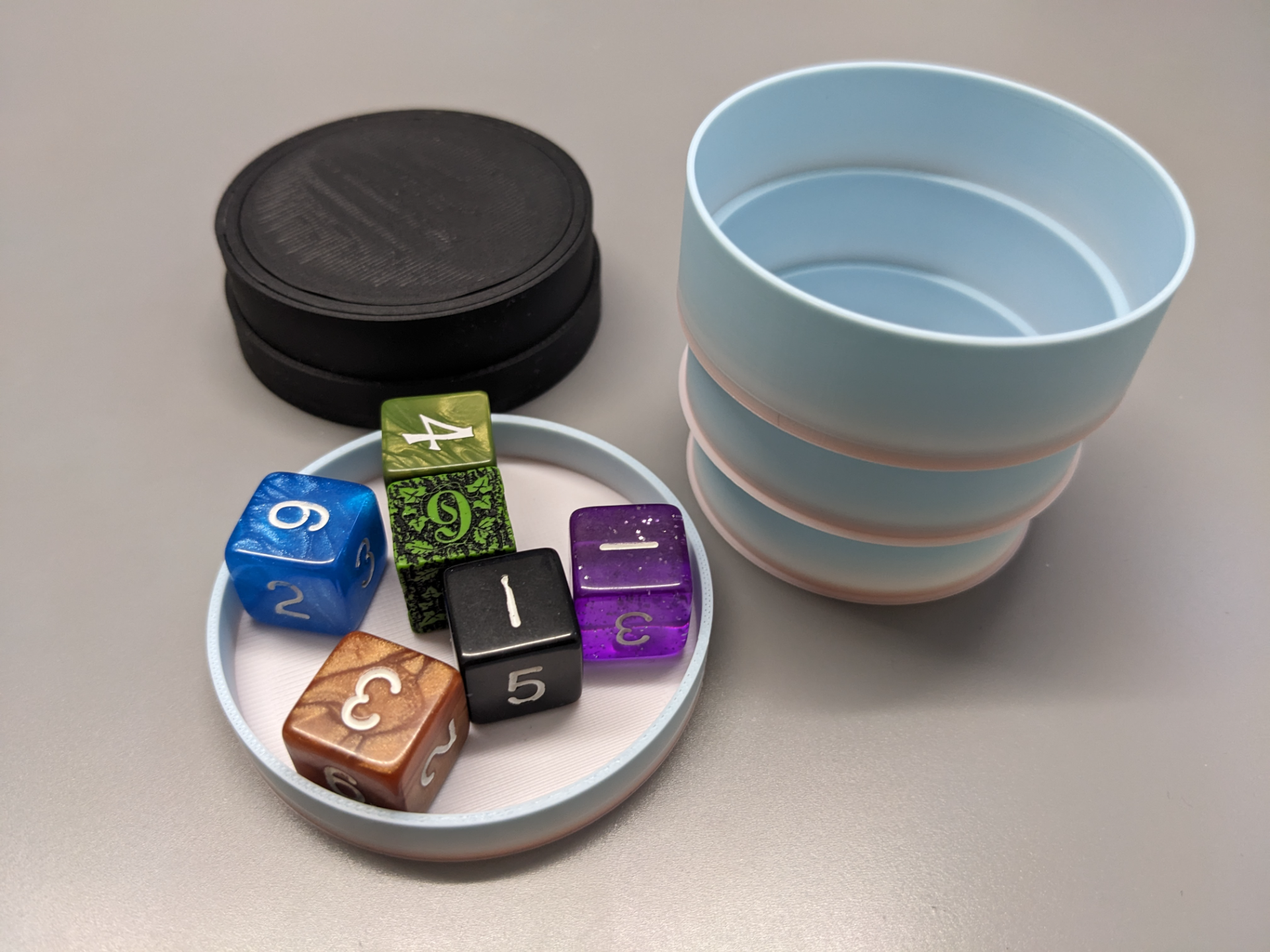 Portable Dice Shaker with Lid