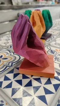 Main geste italien low poly — photo 5