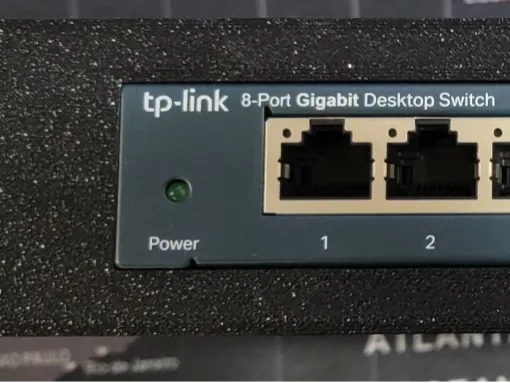 LabRax 10" 1u TPLINK SG108 hub rack