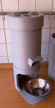 Universal Feeder – Push To Feed view 2