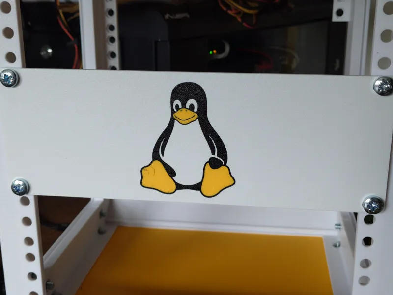 10" 2U Tux Rack Panel