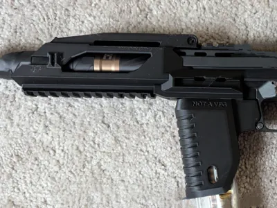 Airsoft CP33 Heat shroud/Mag holder