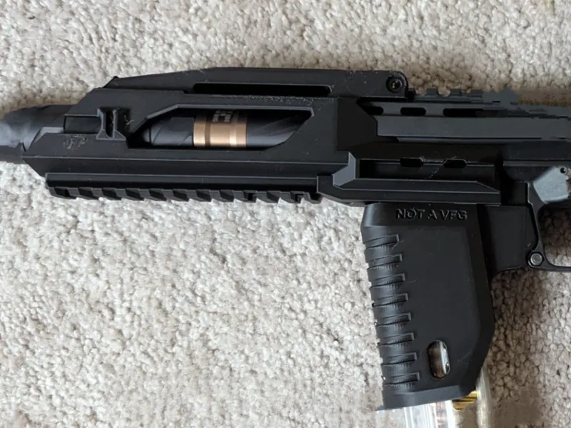 Airsoft CP33 Heat shroud/Mag holder