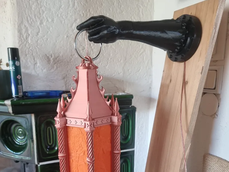 Hand Gottes Wandhalterung, Dunkelgotische Laterne