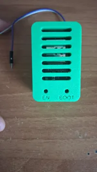 Boîtier pour carte ESP32 avec fentes pour câbles — photo 3