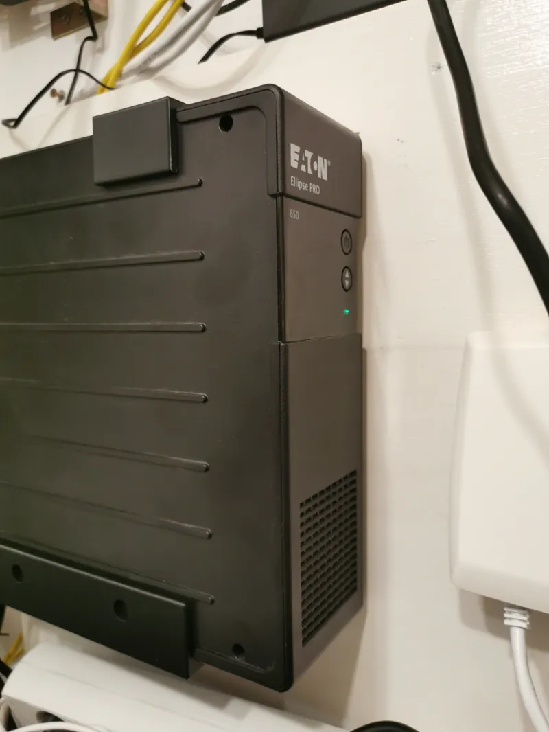 Eaton Ellipse Pro 650 USV wall holder Wandhalterung