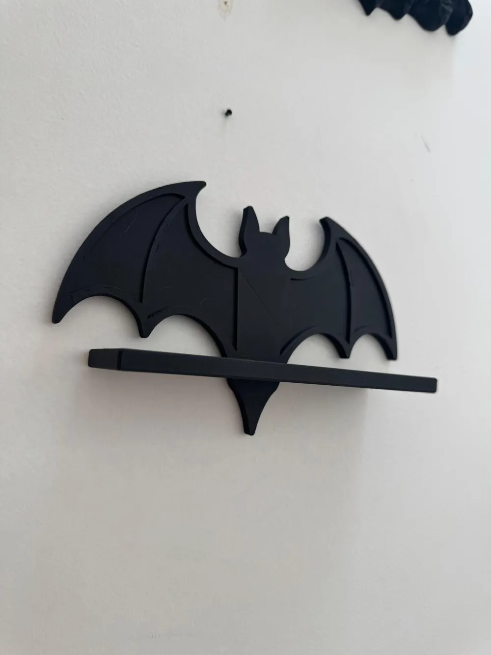 SKS Distribution® - Logo Adesivo A Forma Di Pipistrello Di Batman, In 3D, In Acciaio Inox Cromato, Di Alta Qualità, Colore: Nero, Ideale Come Decorazione Per Auto - 11