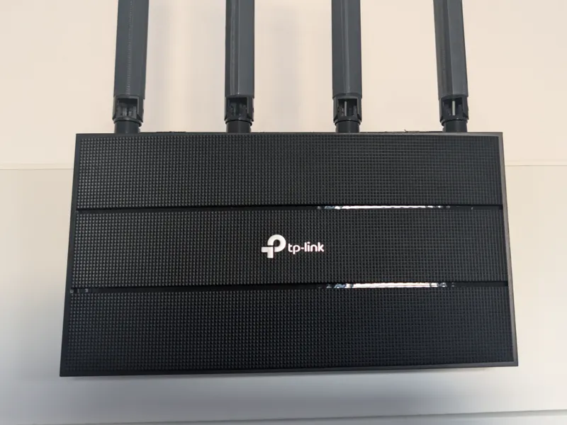 TP-Link Archer C88 hook holder