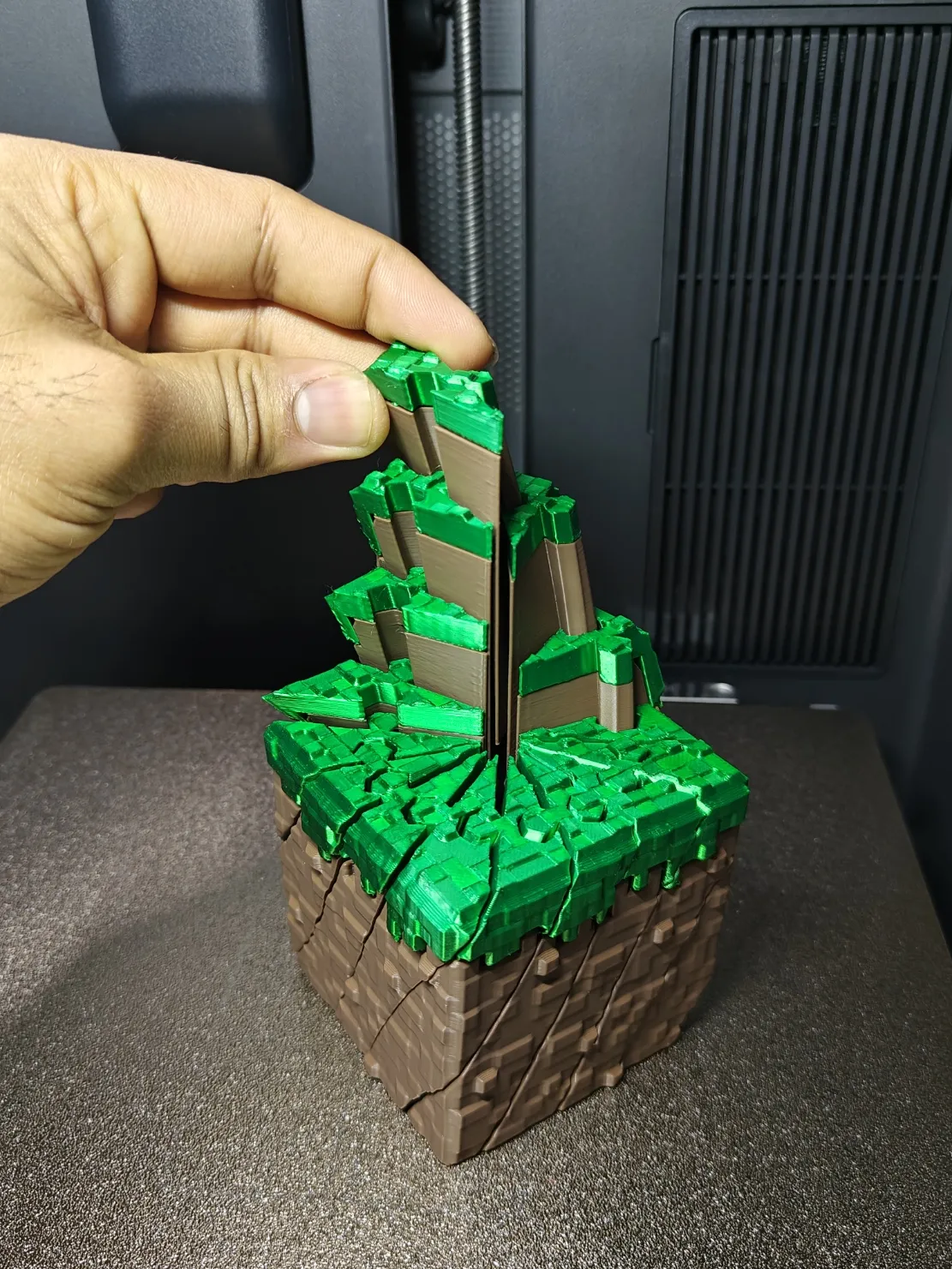 Grass Block Twisty Fidget - No AMS view 4