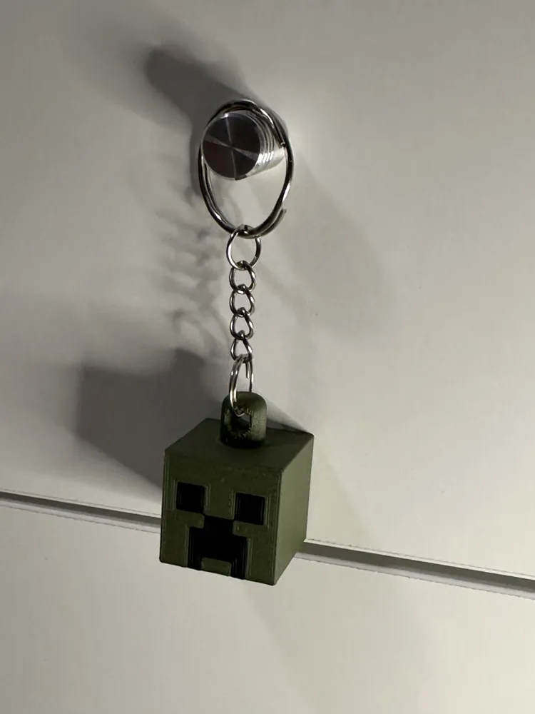 Minecraft Creeper keychain - Free 3D Print Model - MakerWorld