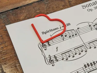 Heart paper clip