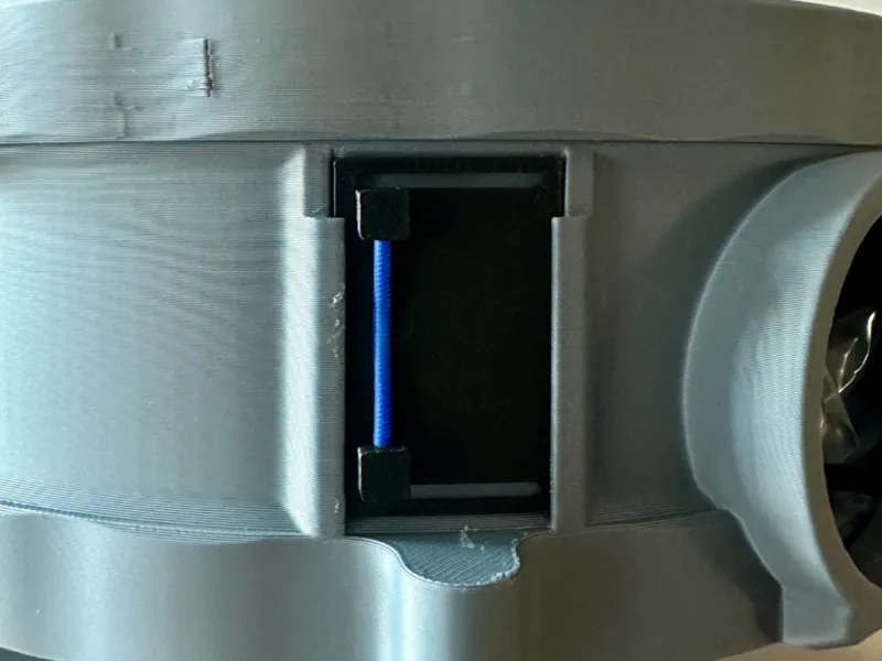 Tag with filament insert