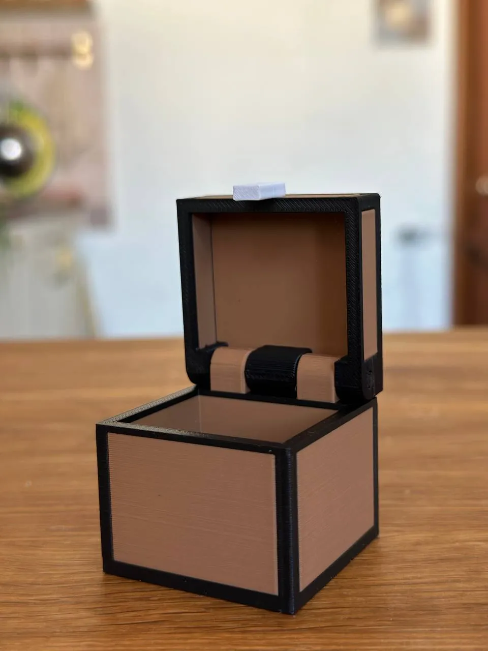 Minecraft Chest Articulated view 4