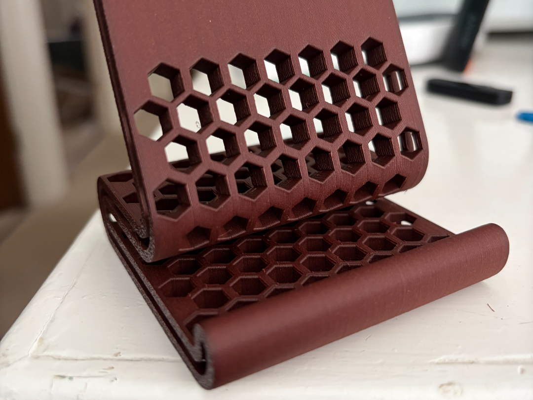 Honeycomb Hexagon Full-Mesh Phone Stand (Swoosh)