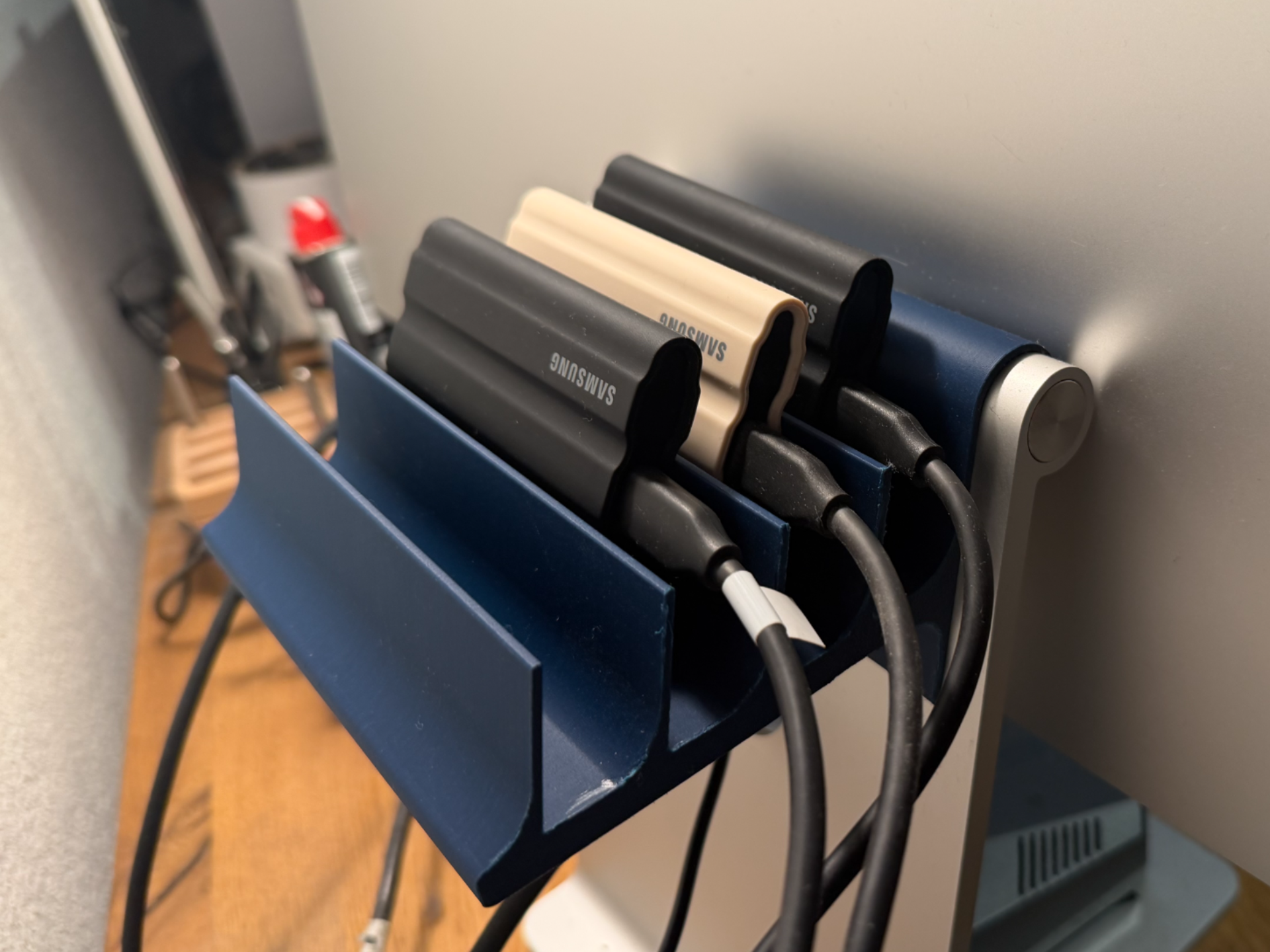 Apple Studio Display Shelf - Remix