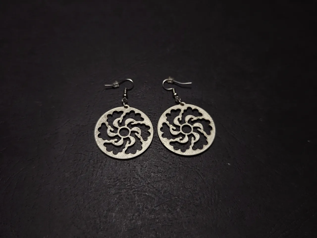 Sixfold Petals Earrings view 4