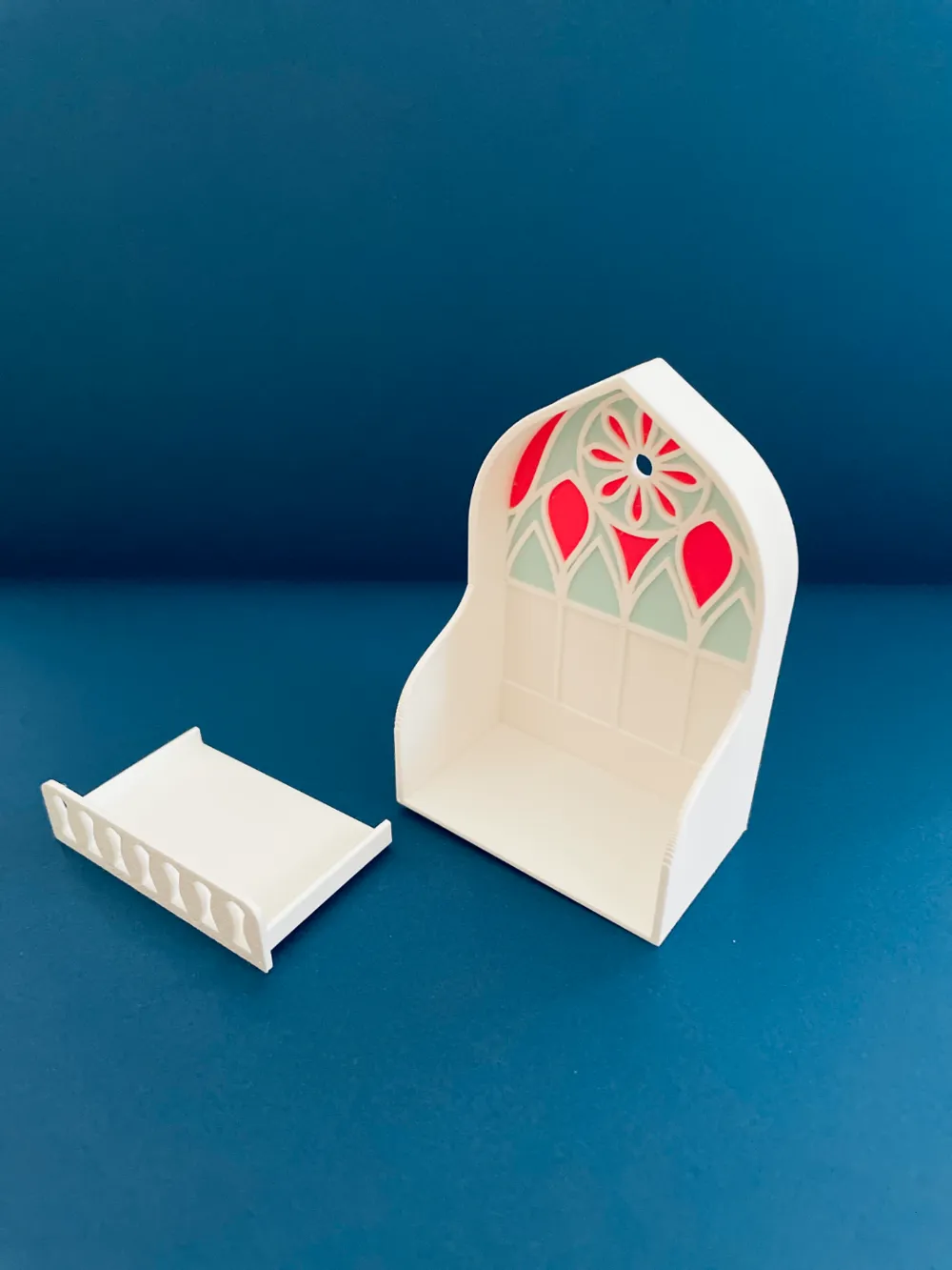 Small decorative shelf - Free 3D Print Model - MakerWorld