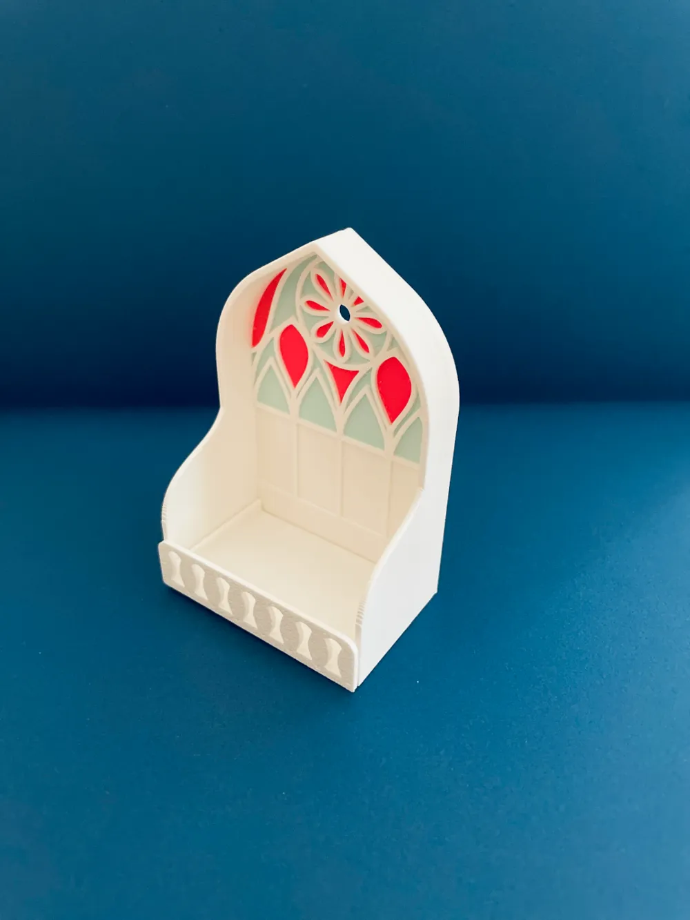 Small decorative shelf - Free 3D Print Model - MakerWorld