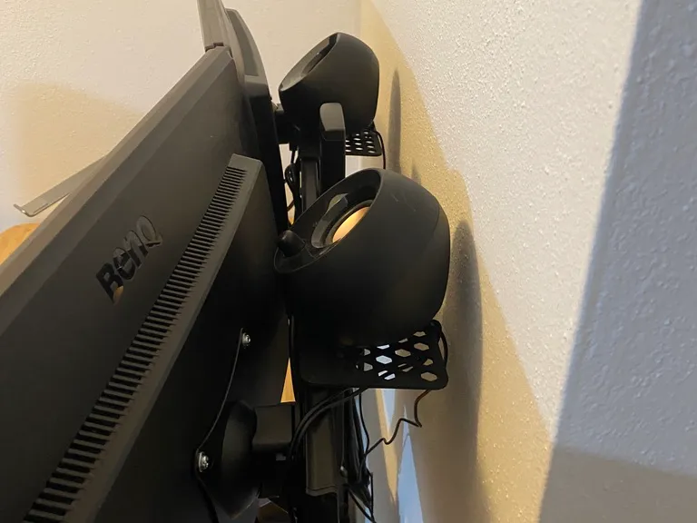 Maclean MC-854 Behind Monitor Shelf 