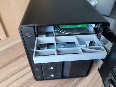 Sabrent DS-SC5B DAS 2.5" to 3.5" SSD/HDD adapter