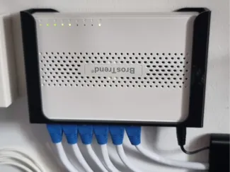 Wallmount for BrosTrend Switch Eth. 2.5G 8 ports